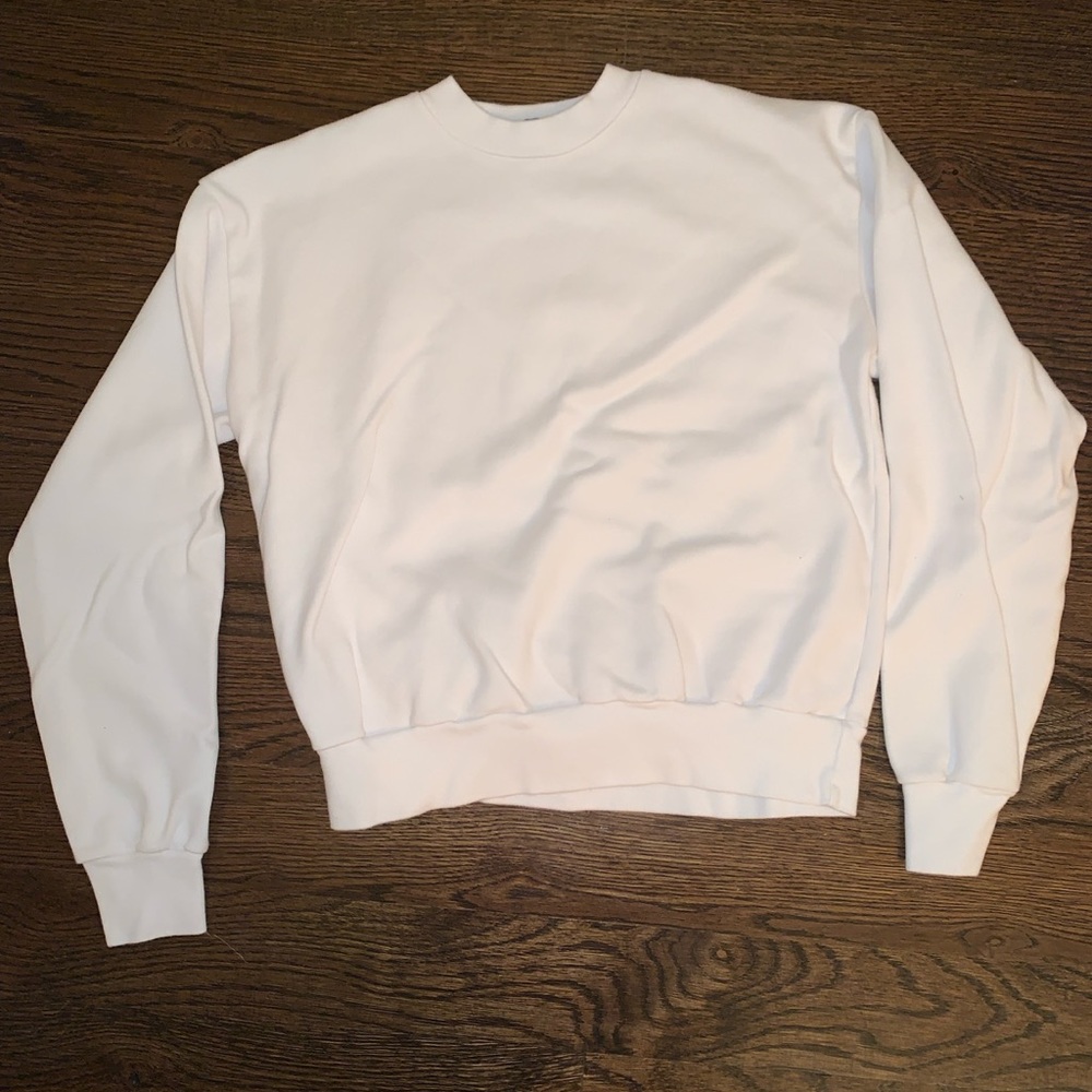 White brandy Melville crewneck top